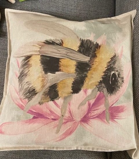 Bumble Bee design Linen Cushion Cover  - LGF