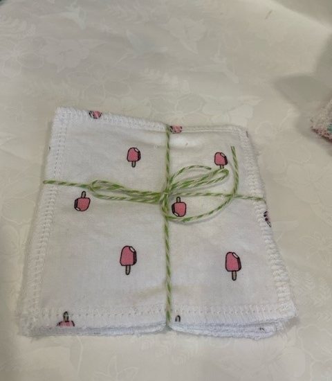 Lollipop design - washable, re-usable bamboo face wipes x 4