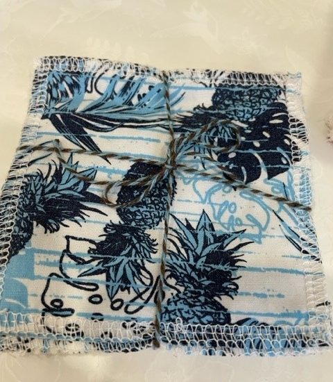 Pineapple design - washable, re-usable bamboo face wipes x 4