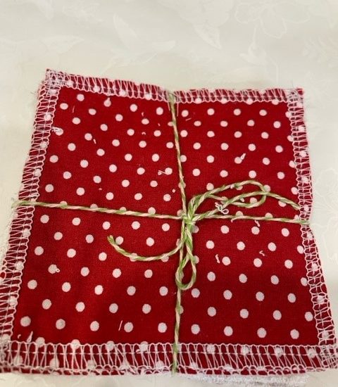 red spot/red paisley design - washable, re-usable bamboo face wipes x 4